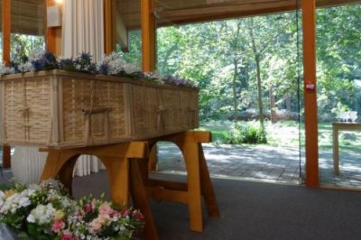 white-rose-modern-funerals-pic1.jpg